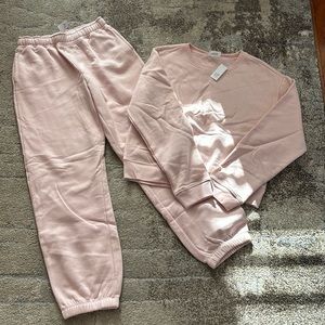 Brand new!! With tags!! Pink teen gap set! Includes sweatshirt and sweatpants!
